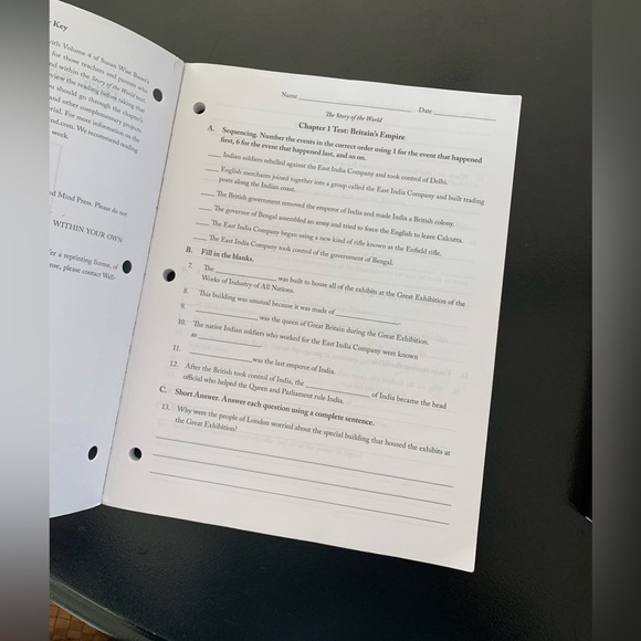 The Modern Age, Volume 4 (Revised Edition)
BY: SUSAN WISE BAUER PAPERBACK - Picture 5 of 6